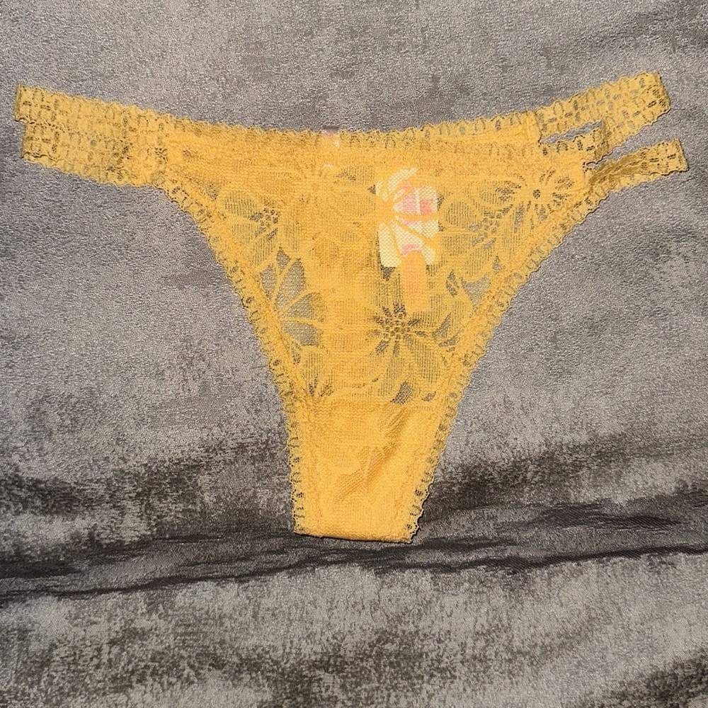 PINK Victoria's Secret Yellow Lace Panty